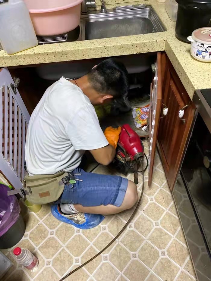 黑河通下水道