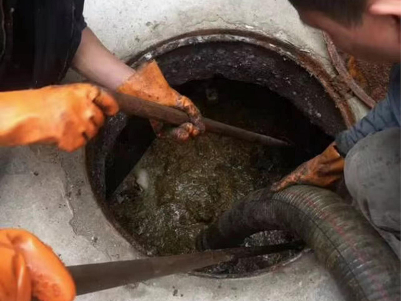 黑河清理化粪池时如何避免沼气的危害?